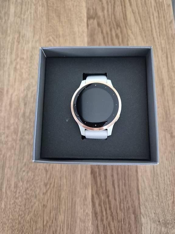 Smartwatch: Garmin Vivoactive 4s – Gebraucht aus Lommis von Pumucklrot 1