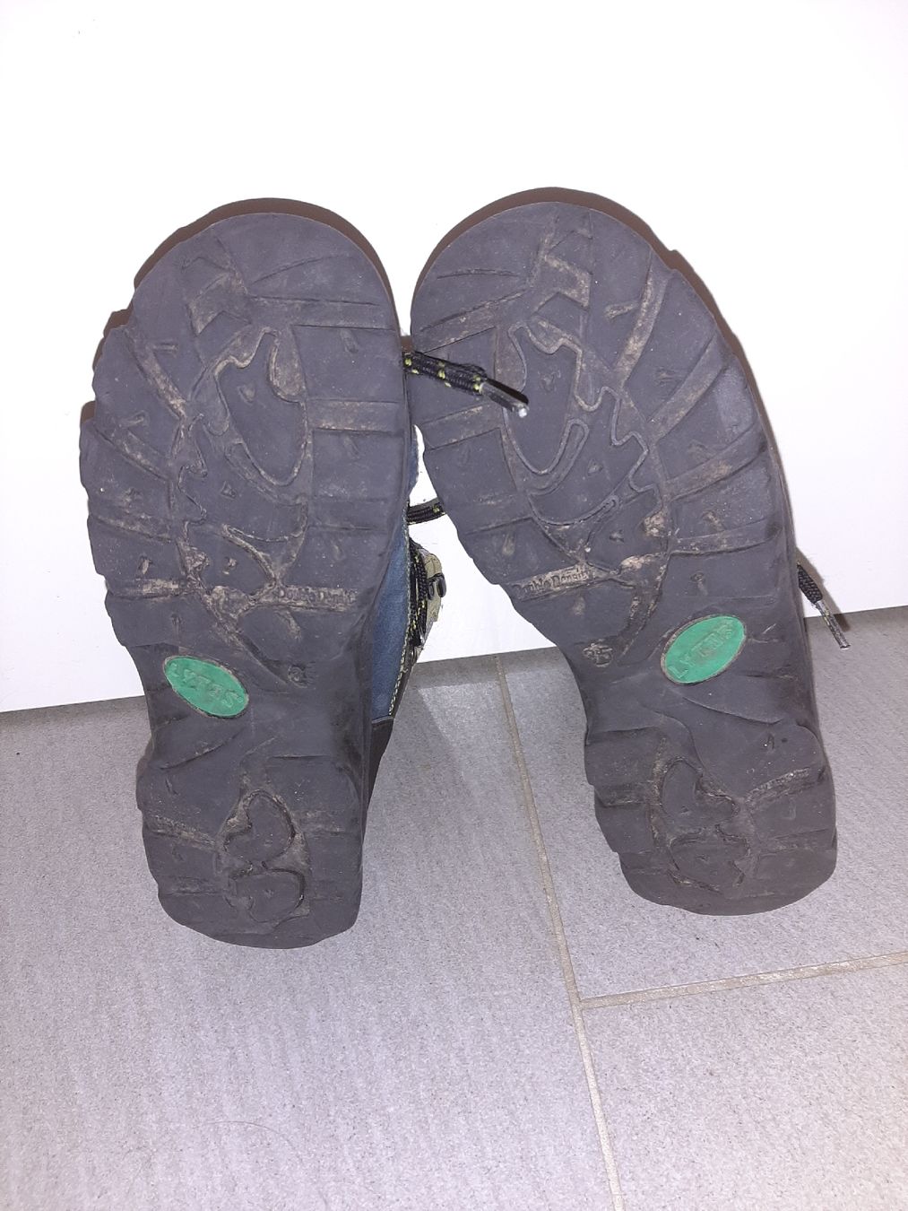 Scarpe per ragazzi: Wanderschuhe Lytos blau Grösse 35  – Usato da Mettmenstetten venduto da Naedu11 1
