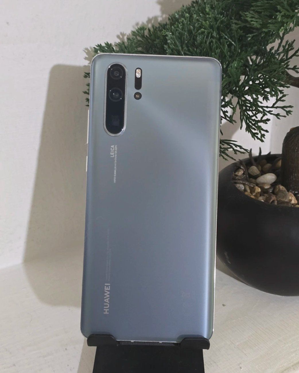 Huawei Telefoni cellulari / Smartphones: Huawei P30 Pro 128GB Wie neu – Usato da Luzern venduto da Waince786