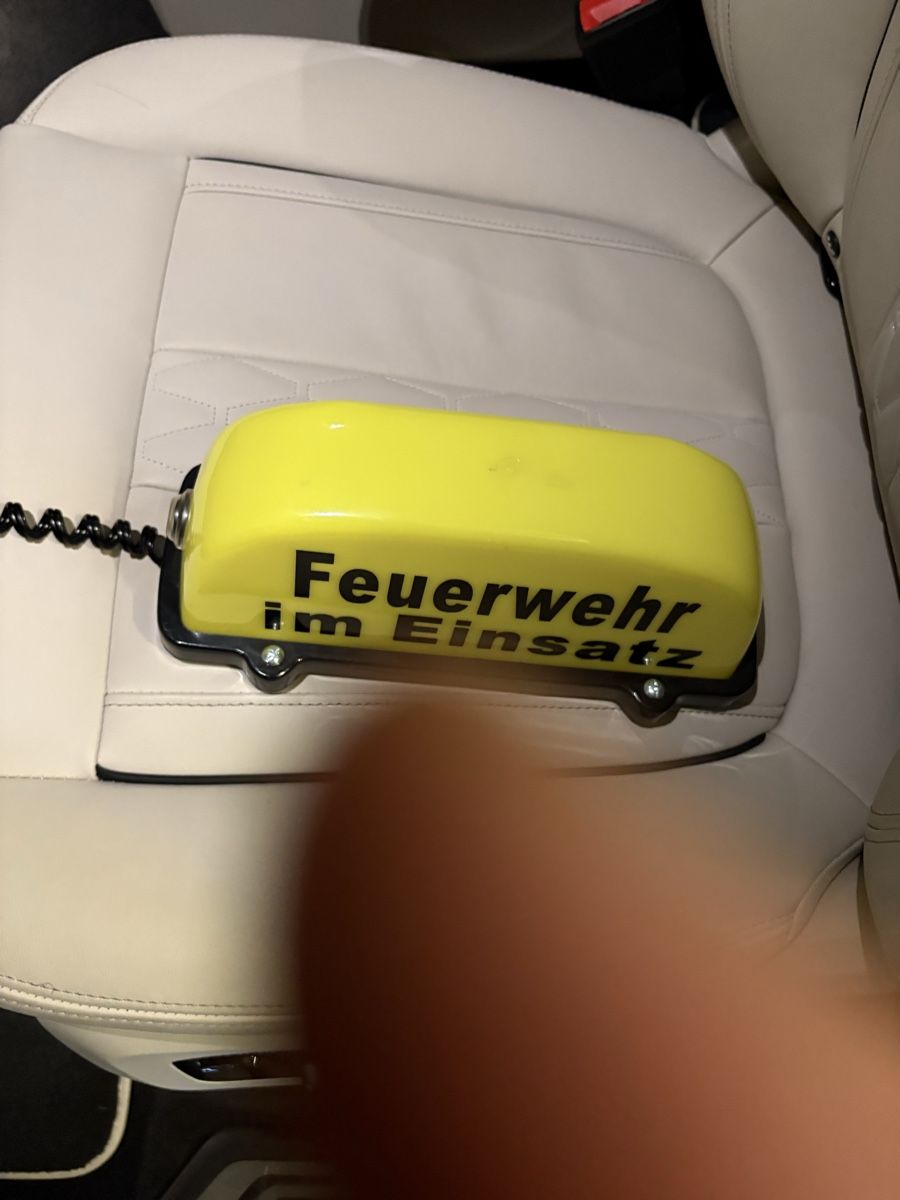 Lampade: Feuerwehr im Einsatz: Gelbe Blitzleuchte, 12V, – Nuovo (secondo la descrizione) da Schattdorf venduto da roman42. 1
