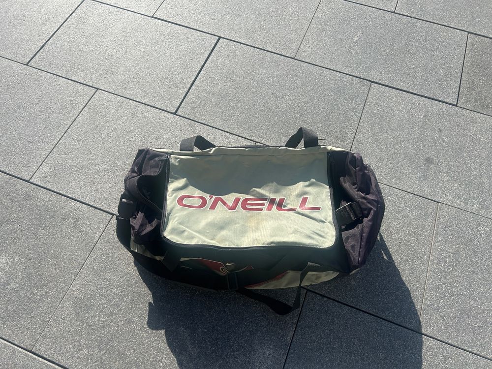 o-neill-reisetasche-sportlich-praktisch-mit-schultergu-gebraucht
