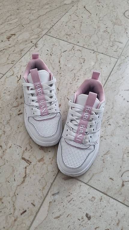 Scarpe da donna: Karl Kani Sneackers rosa Gr 36.5 – Usato da Dübendorf venduto da zuercher_nik