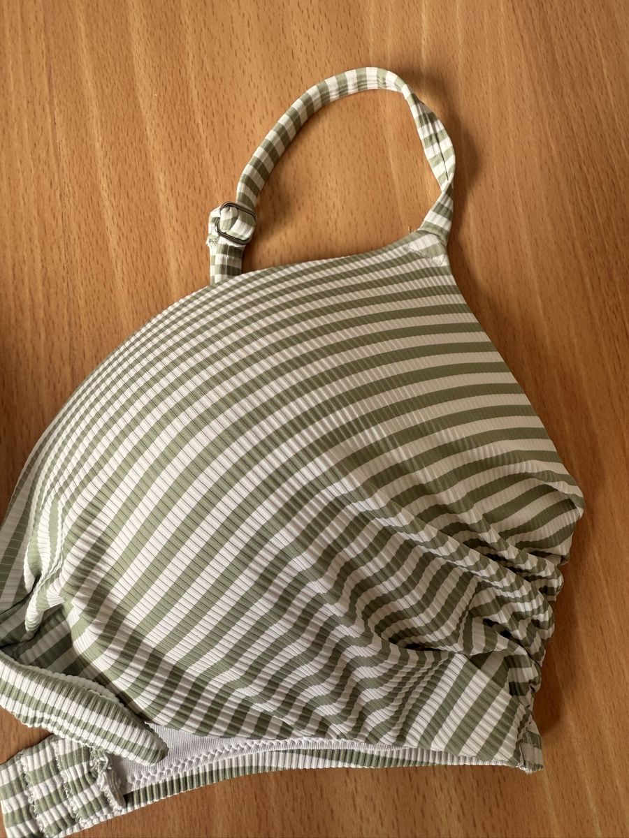 H&M Costumi da bagno & Bikini: H&M Bikini Oberteil Gr. 80D (36D)  – Nuovo (secondo la descrizione) da Grenchen venduto da denosh 3
