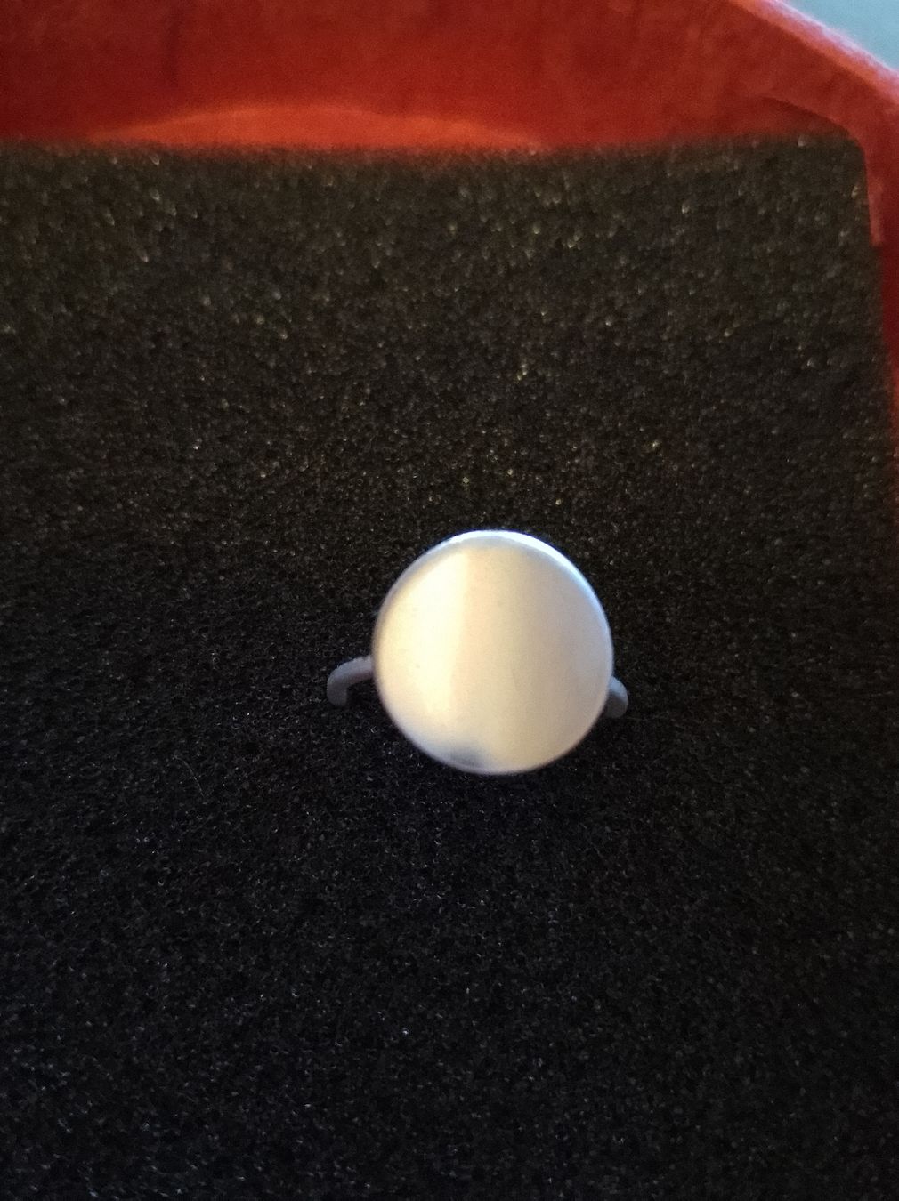 Ringe: Bague fantaisie avec rond mat – Neu (gemäss Beschreibung) aus Gumefens von izalala