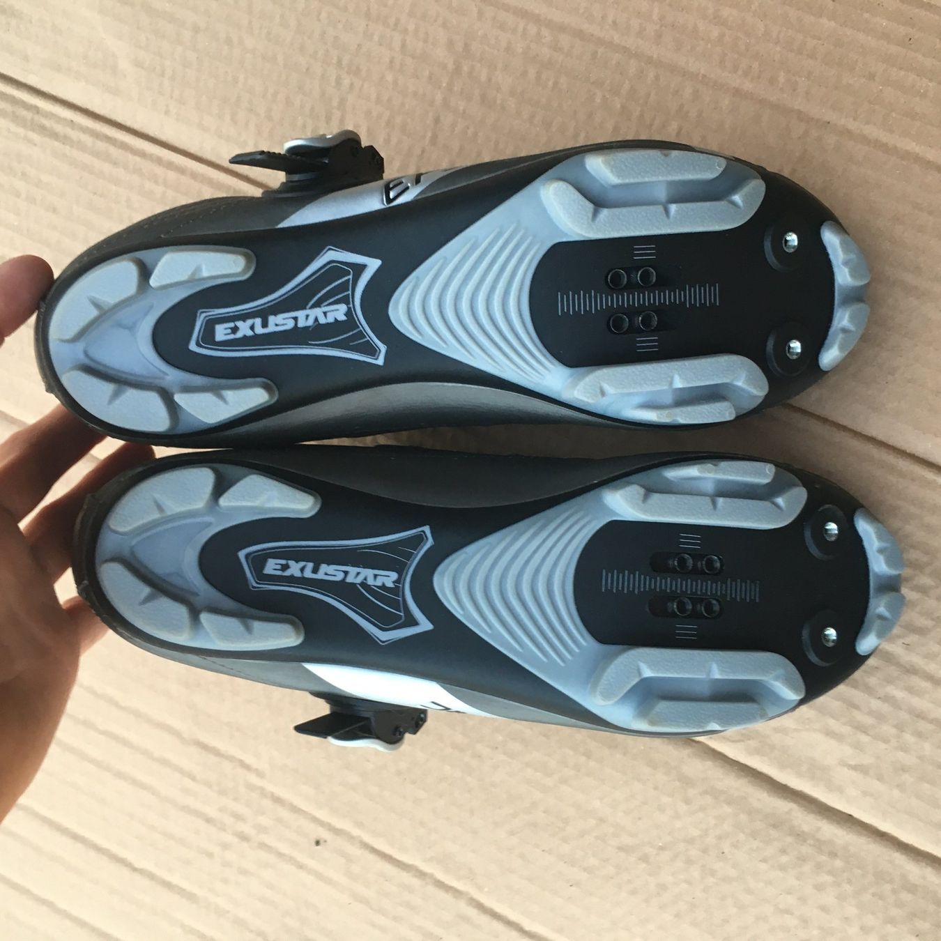 Scarpe da uomo: EXUSTAR Bike-Schuhe, Gr.44, neu – Usato da Diemerswil venduto da Raskolnik 1