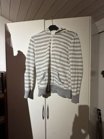 Damen Kapuzenjacke gestreift grau weiss 