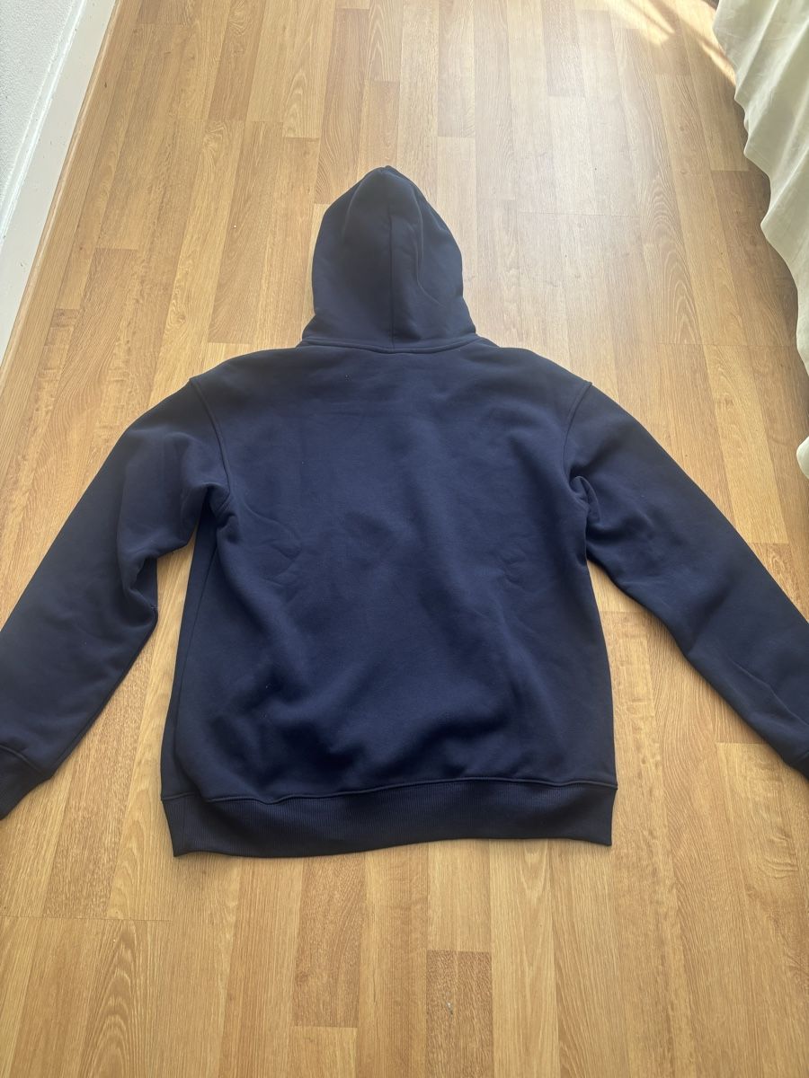 H&M Maglioni & Felpe: Sweat à capuche bleu marine H&M, – Usato da Crissier venduto da Prestige.Jewel 1