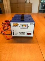 Batterie-Ladegerät für Autobatterien