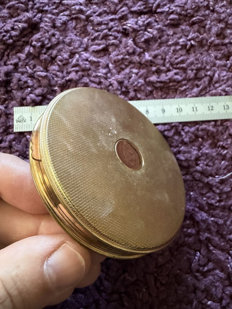 Tutte le decorazioni: Antiker Schmuck-Puderquaste mit Perlmutt-Deckel – Usato da Lyss venduto da nekoreh 3