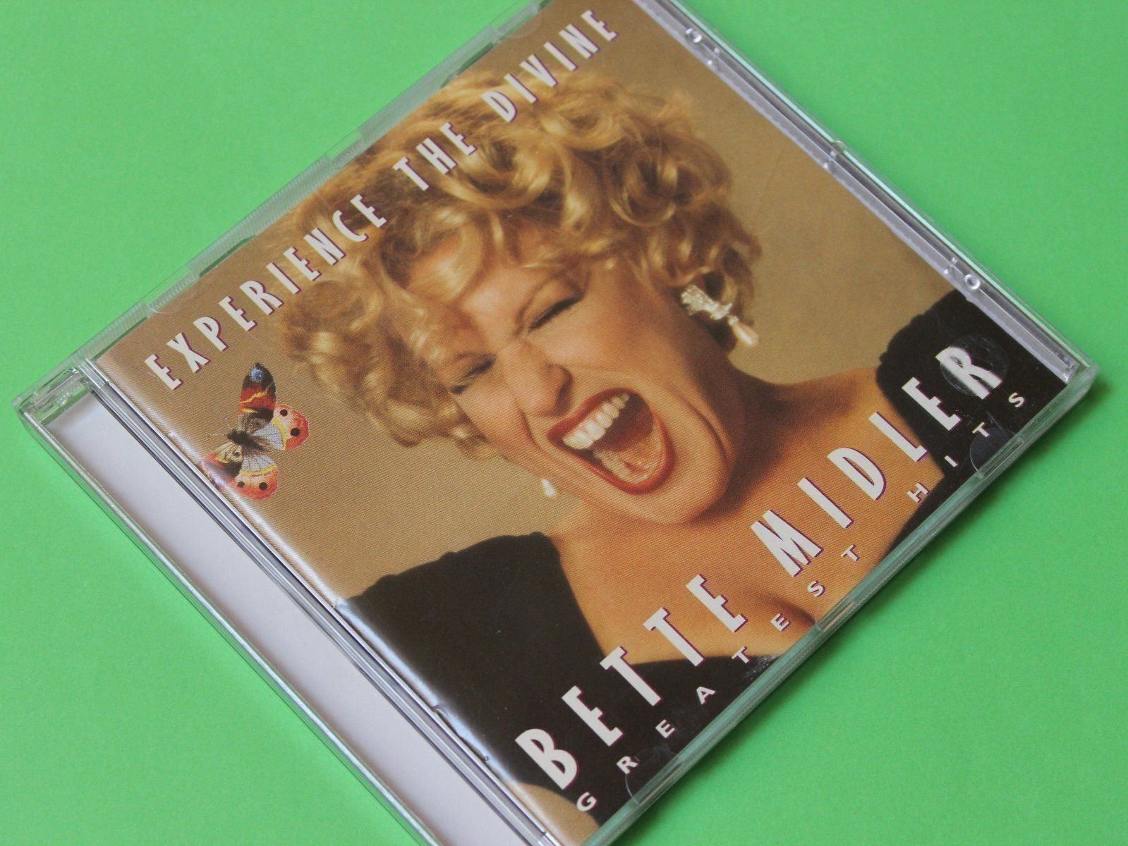 CD: Bette Midler - Experience the Divine - Greatest Hits CD 1996 – Usato da Tübach venduto da JamesStone