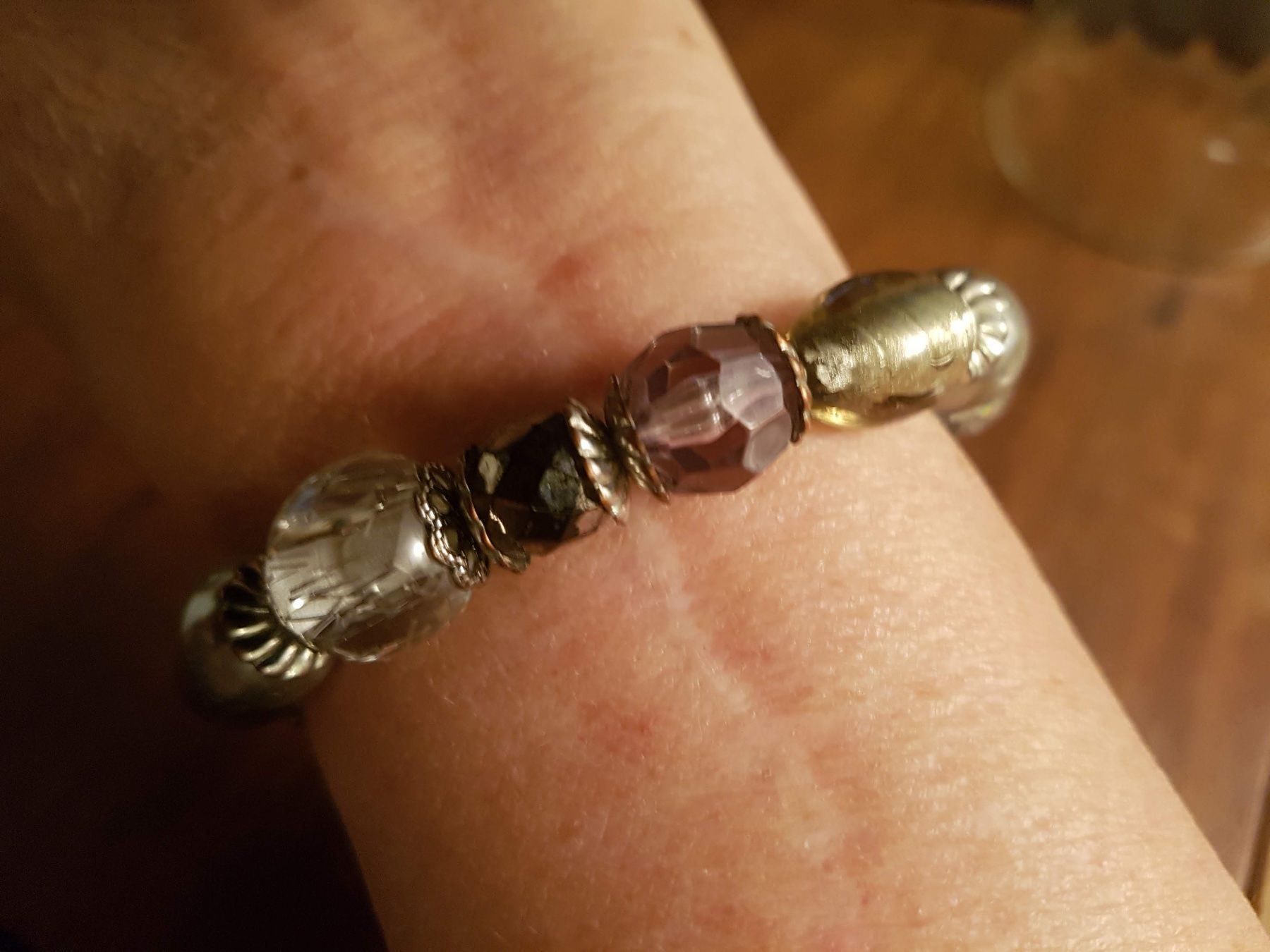 Bracciali & Braccialetti: Armband m.versch.Beads silb./kupfer/schw – Usato da Ettingen venduto da Maranathatalitha 4