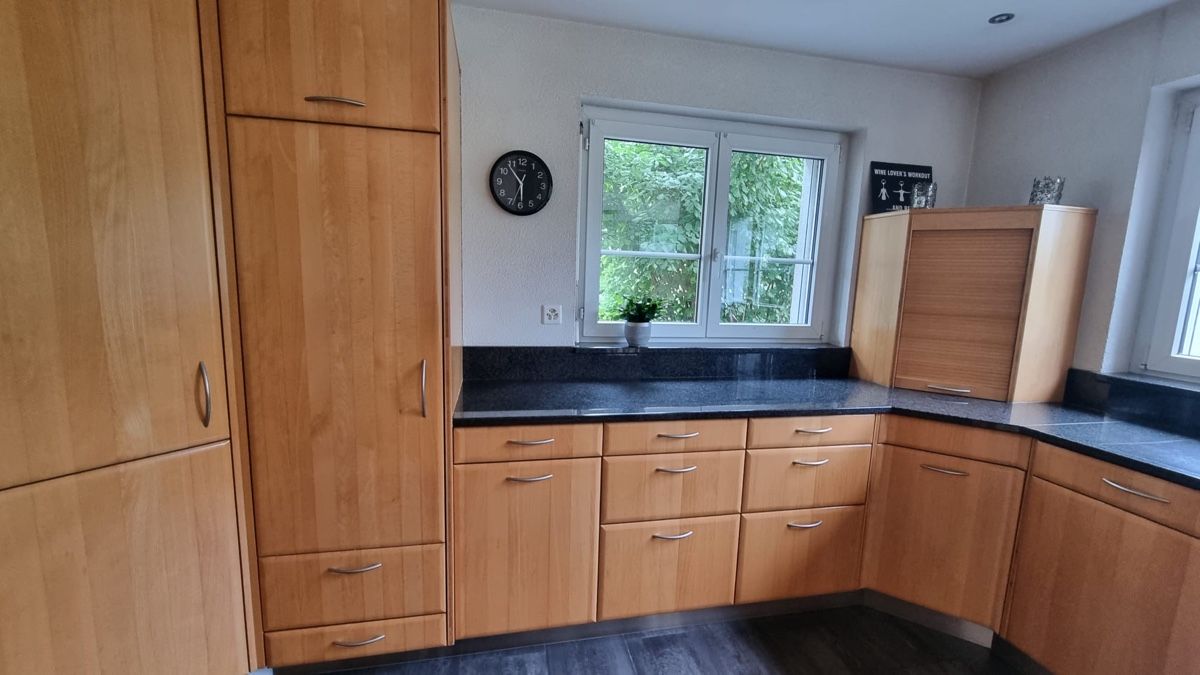 Komplettküchen: Buchenholzküche mit Granit-Abdeckung – Gebraucht aus Rorschach von andrina.mb 2