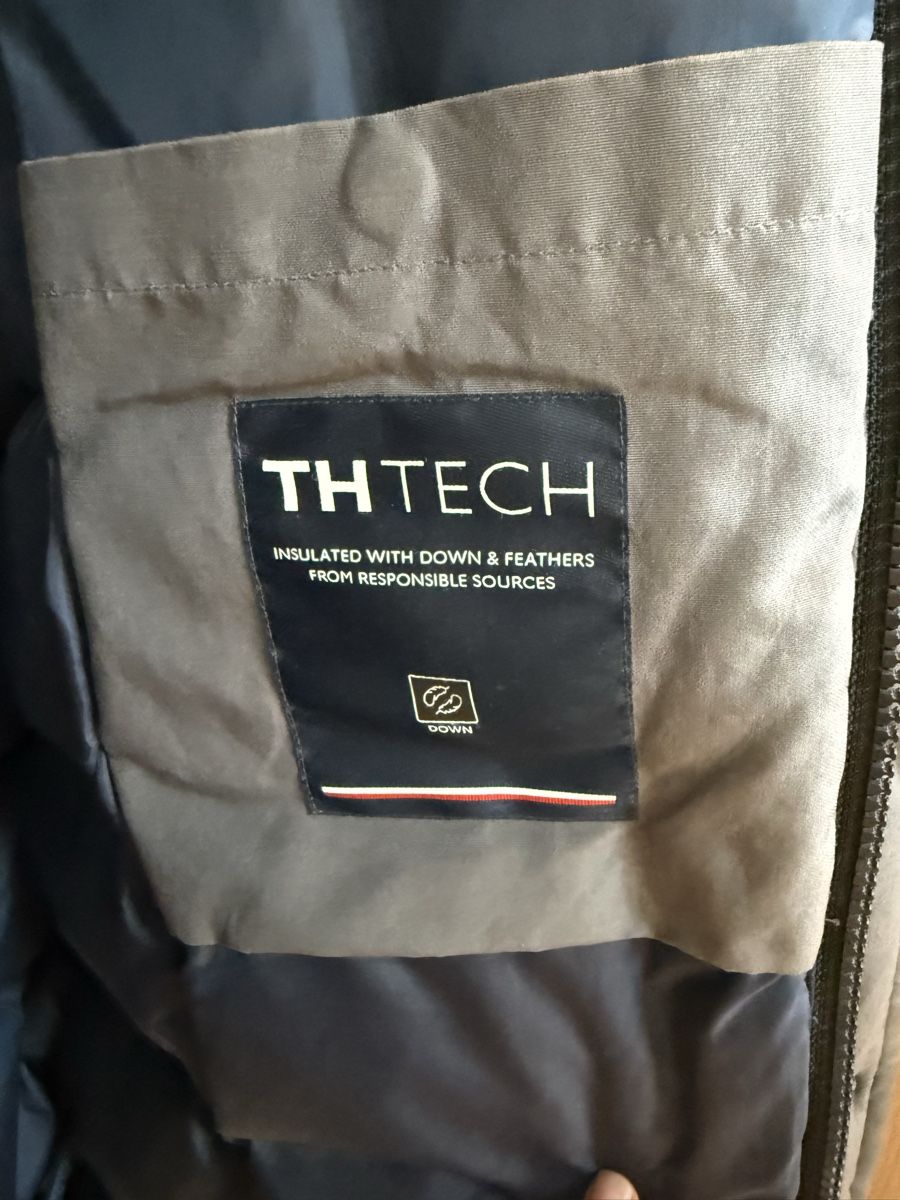 Tommy Hilfiger Jacken: Tommy Hilfiger Daunenjacke Grösse M – Gebraucht aus Leibstadt von iry_jn6n 5