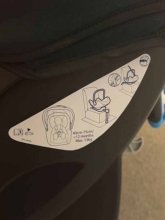 Sièges auto: Babysitz 2x gebraucht neuwertig ohne Flecken – D'occasion à Kriens par minuB 3