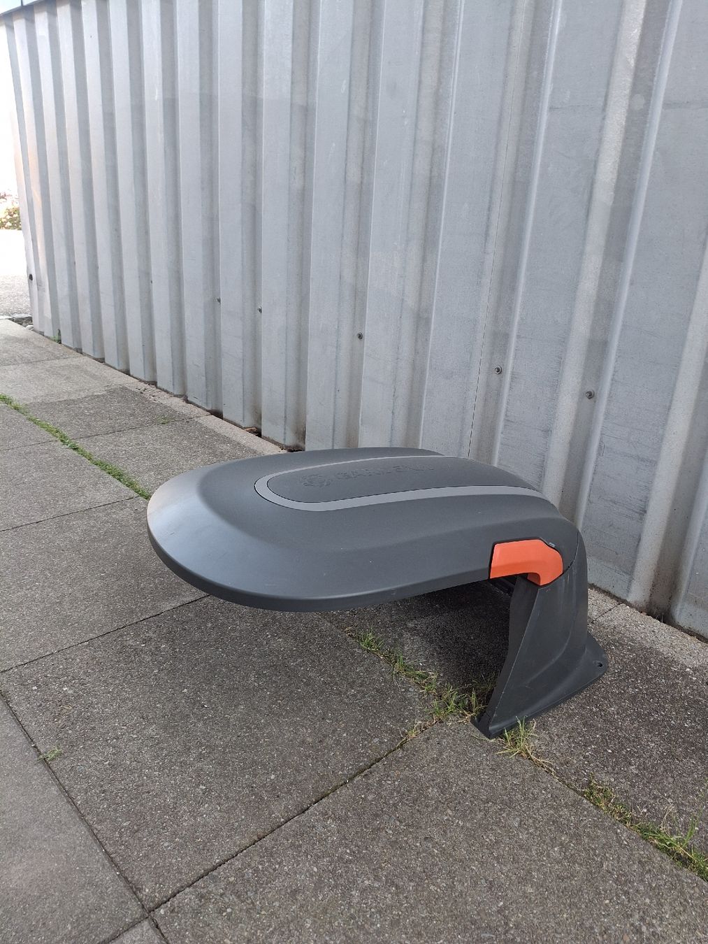 Gardena Rasenmäher: Mähroboter Abdeckung Gardena – Gebraucht aus Fulenbach von Explorer70 1