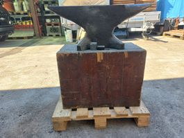 sehr schöner wenig gebrauchter Schmiedeamboss Amboss 120KG +