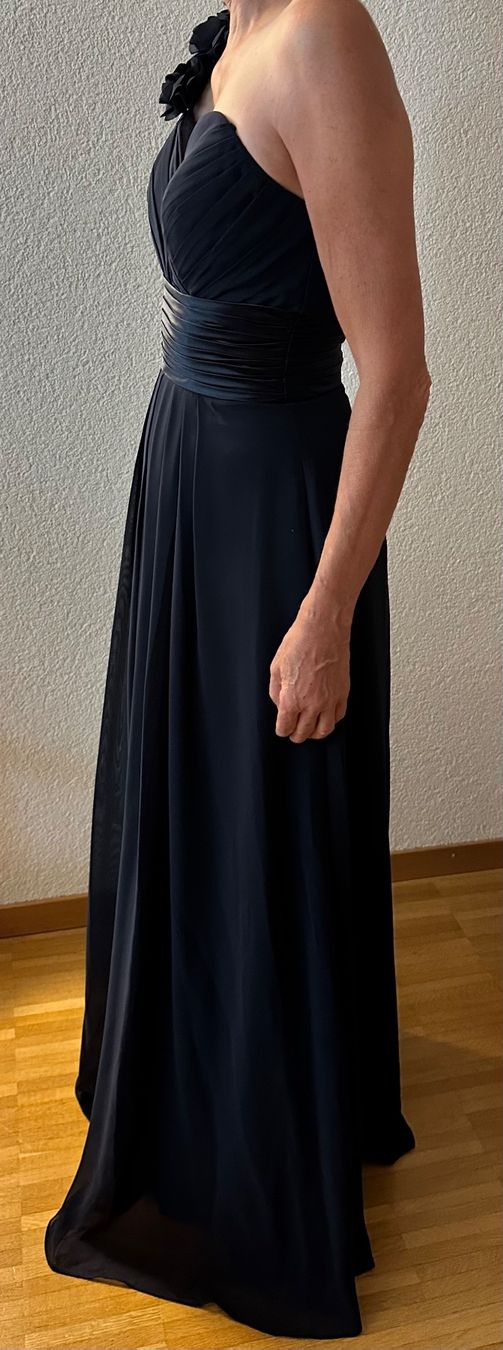 Kleider: Abendkleid dunkelblau Cinderella divine – Gebraucht aus Bülach von Jubet 1
