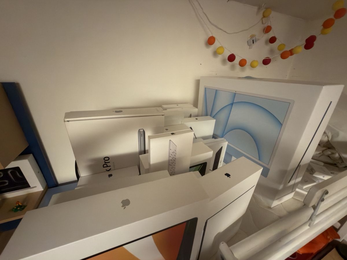 Apple Notebook: Viele Apple Boxen – Usato da Schwarzenburg venduto da SalHen 1