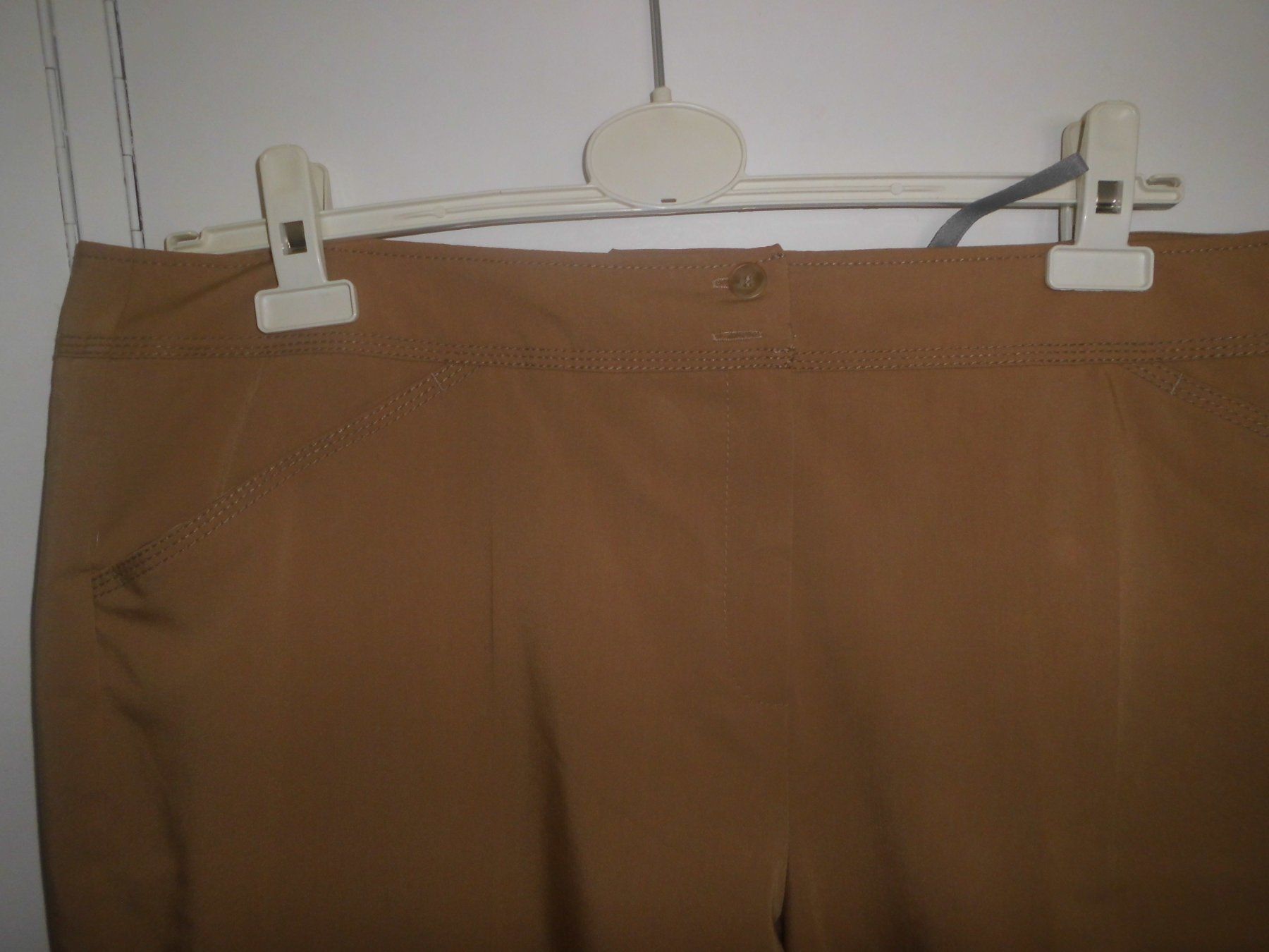 Pantaloni: Pantalon beige T. 48 – Nuovo (secondo la descrizione) da Marin-Epagnier venduto da Madja 1