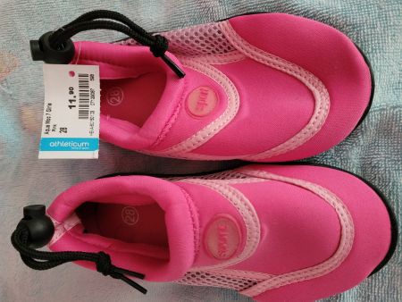 neue Badeschuhe für Kinder Gr. 28
