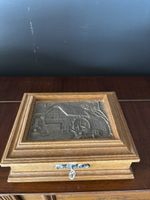 Holz-Schmuckkästchen mit Zinn-Relief Mühle & Spiegel 