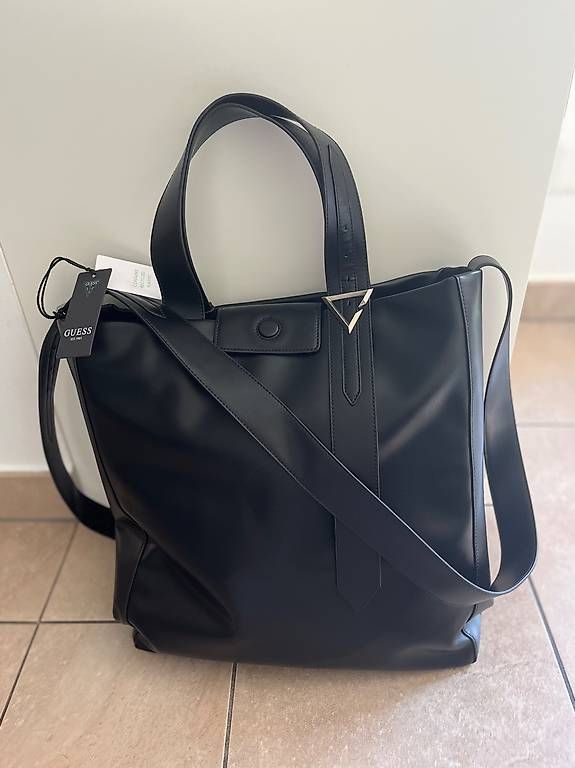 Guess Borse da donna: Borsa da donna Guess nuova! – Nuovo e nell'imballaggio originale da Davesco-Soragno venduto da dai_925z