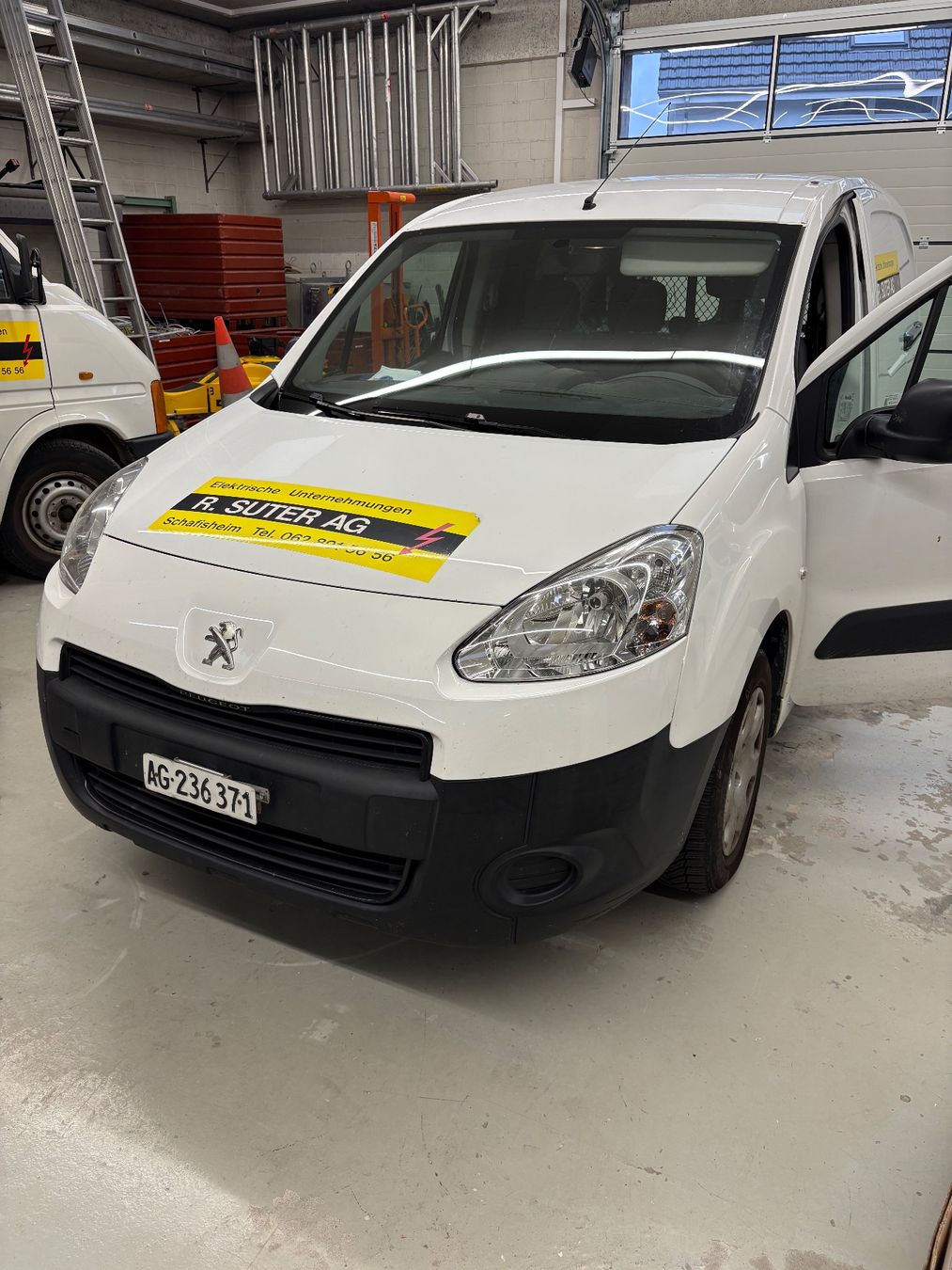 Peugeot Veicoli commerciali: PEUGEOT PARTNER 2012 AB PLATZ – Usato da Schafisheim venduto da dan_rtk6