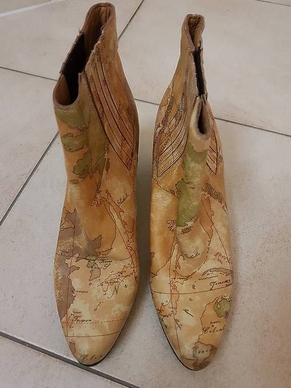 Scarpe da donna: Stivaletti Alviero Martini – Usato da Aurigeno venduto da dan_2xx2