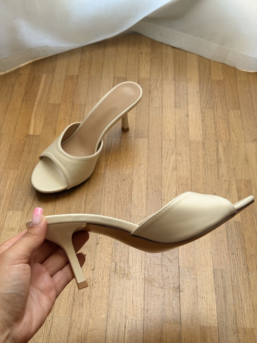 Chaussures femmes: Mules beige talon 5cm taille 37 – Neuf avec emballage d'origine à Le Lignon par Ana2831 2