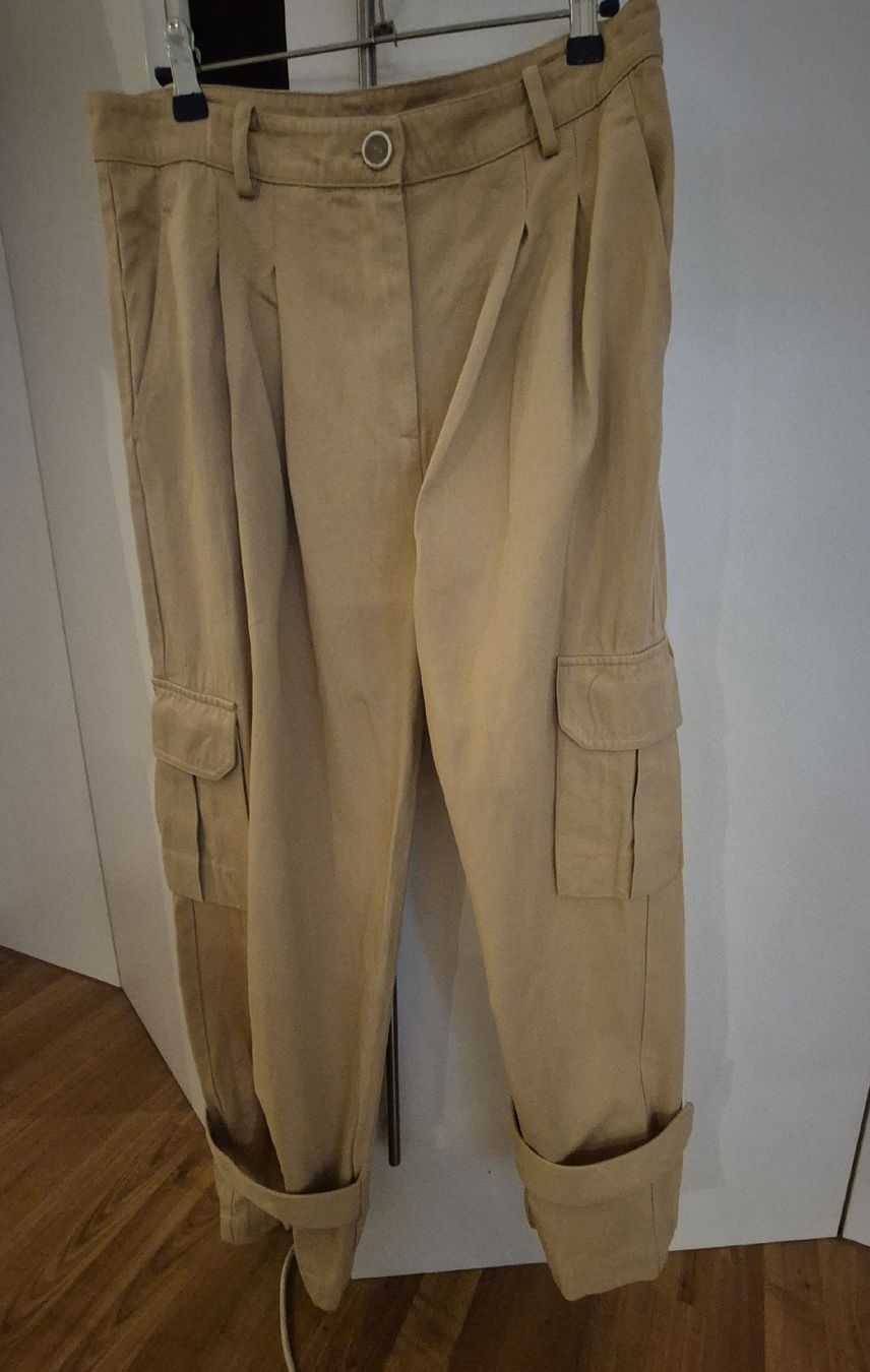 Pantaloni: Cargo Hose von Erika Cavallini mit Details – Usato da Merenschwand venduto da Epc19