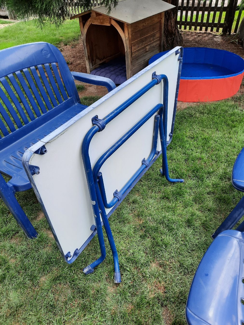 Set di tavolo e panche: Gartentisch mit Bank & Stühle – Usato da Meinisberg venduto da Faithles1 4