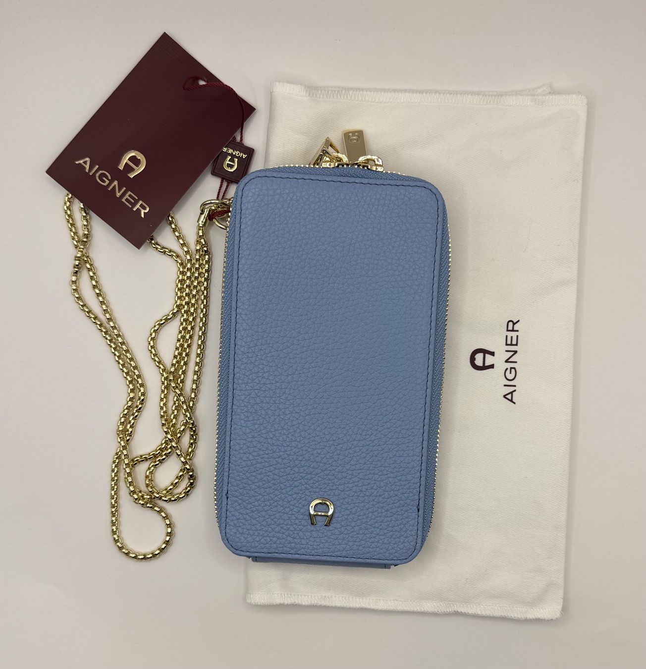 Aigner Borse da donna: AIGNER HANDYTASCHE MIT KETTE, blau – Nuovo e nell'imballaggio originale da Oberaach venduto da Dandy2021 3