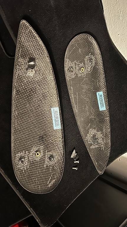 Tutti i ricambio per moto: Ducati Scrambler Carbon Tankabdeckung / -cover – Usato da Allenwinden venduto da Isenseven 2