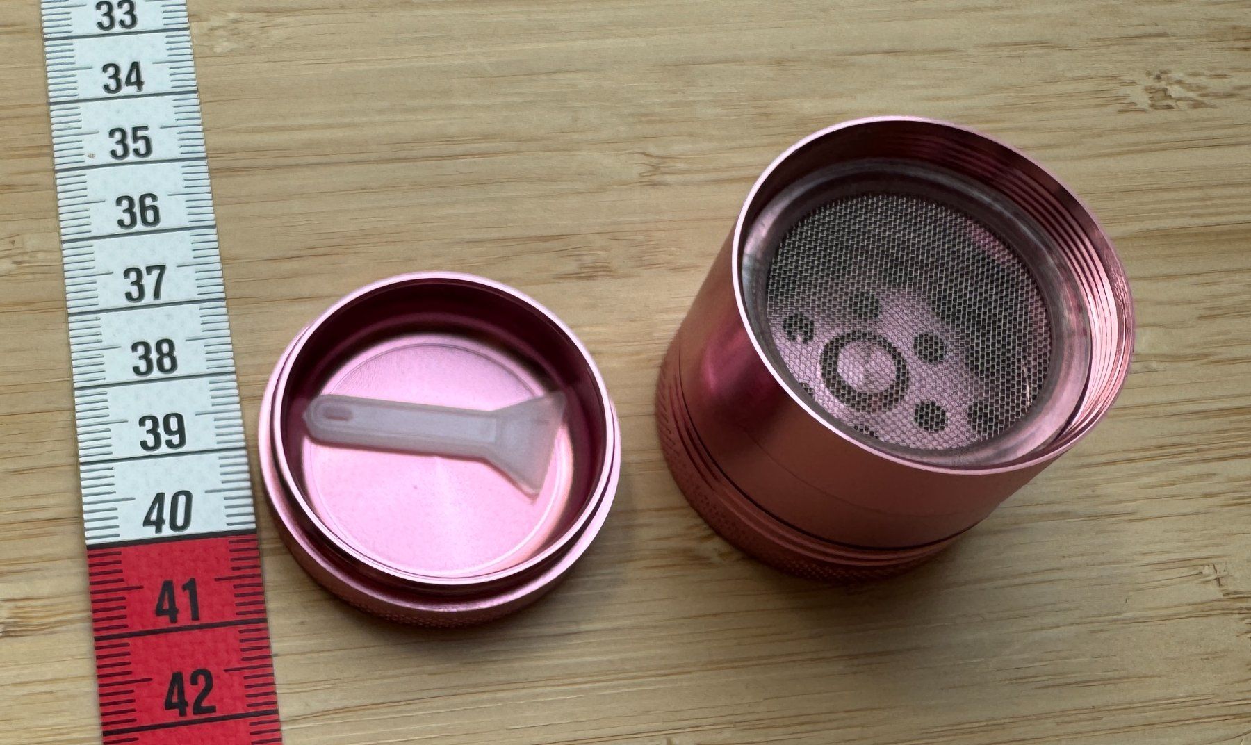 Tabacchi: rosa Metall Grinder, rose, Mühle – Nuovo e nell'imballaggio originale da Winterthur venduto da YaV 4