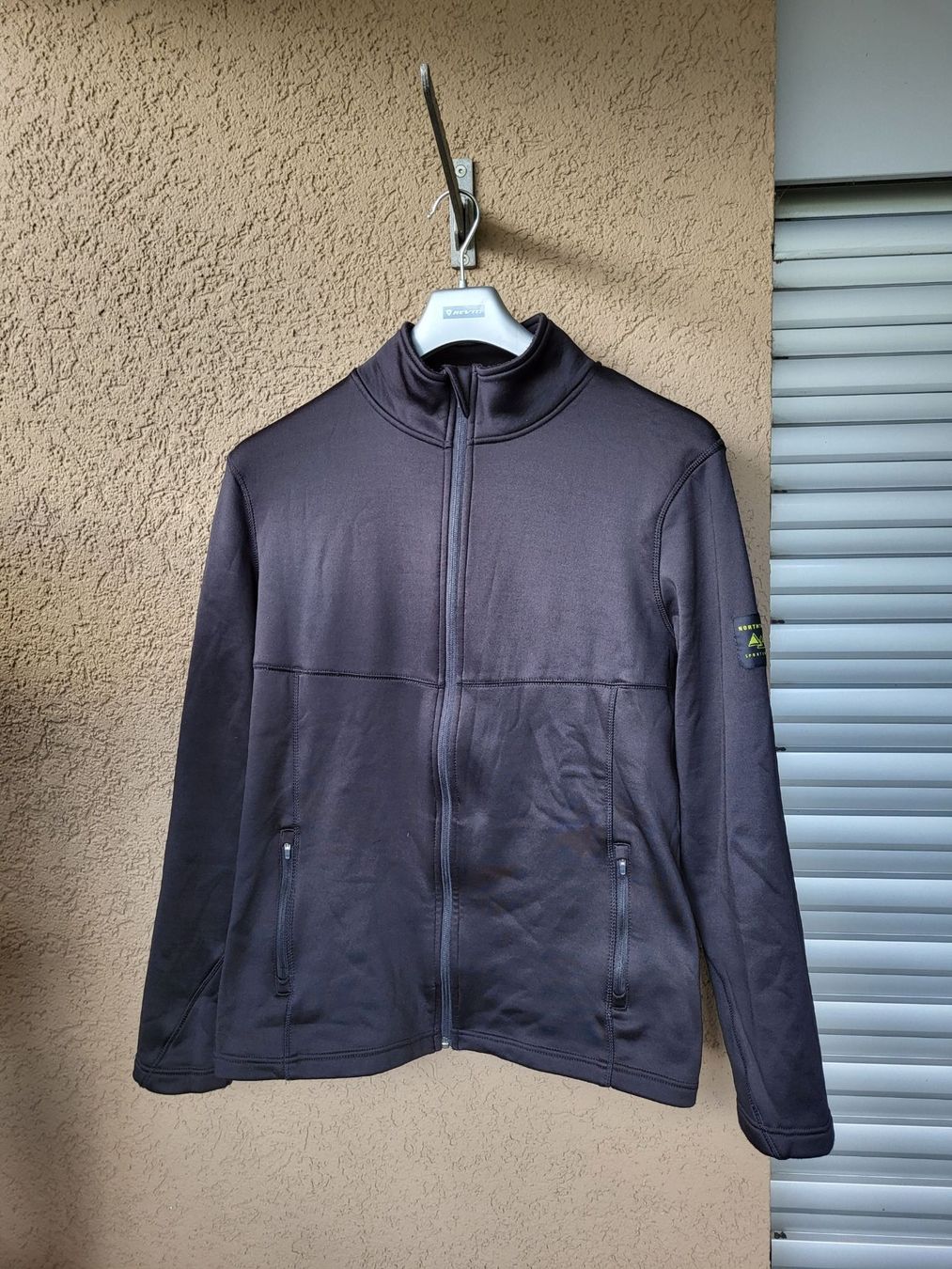 Giacche: Softshelljacke Herren von Crivit, Grösse L 52-54 – Usato da Weesen venduto da Banco