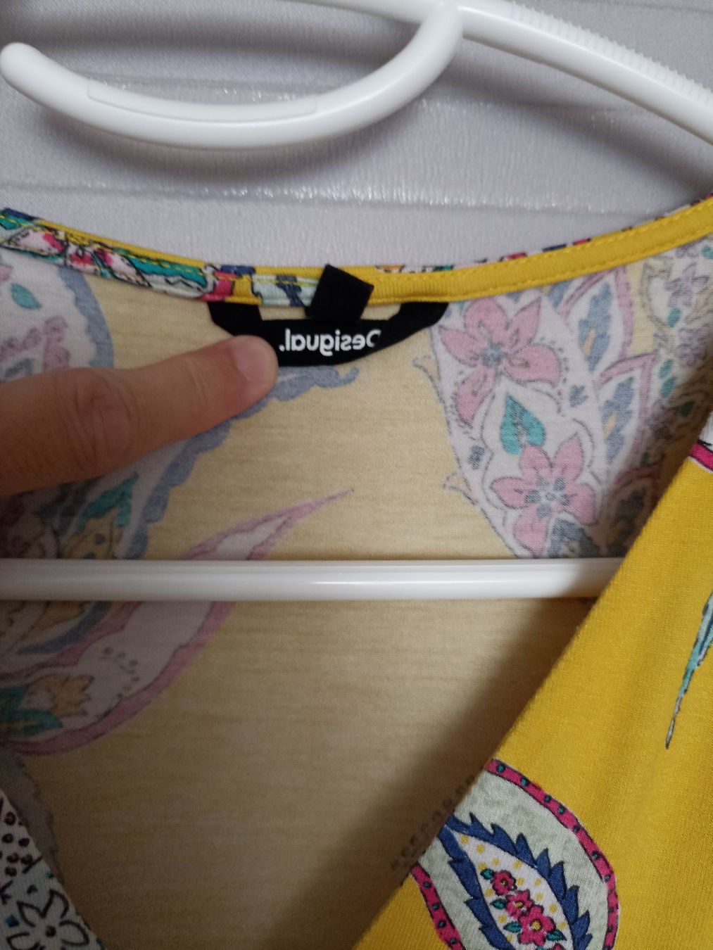 Kleiderpakete: Set maglie da donna Daesigual/BdR/Petit Bateau – Gebraucht aus Camorino von cieloazzurro 1