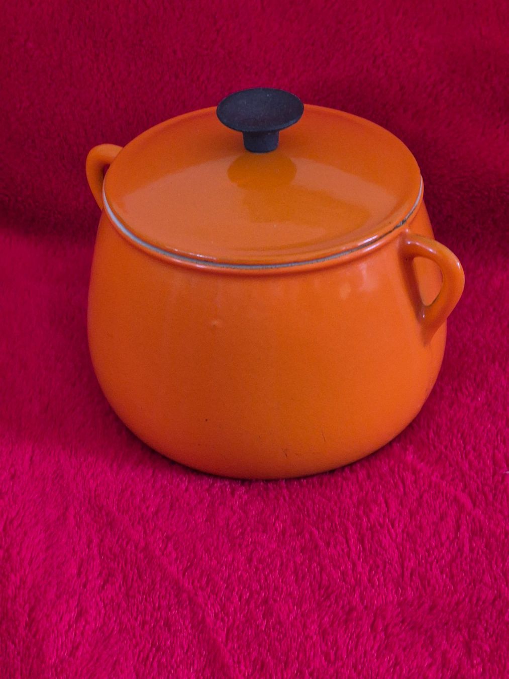 Cousances Pentole: Pot vintage en fonte Cousances – Usato da Monthey venduto da McAuthor