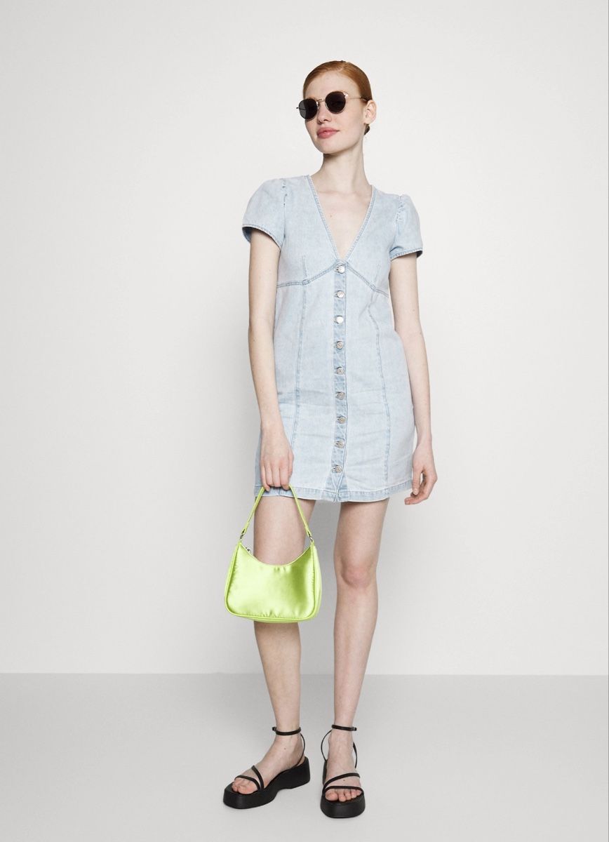 Levi's Vestiti: Levi’s Denim Dress – Usato da Esslingen venduto da zcu_76s2 1