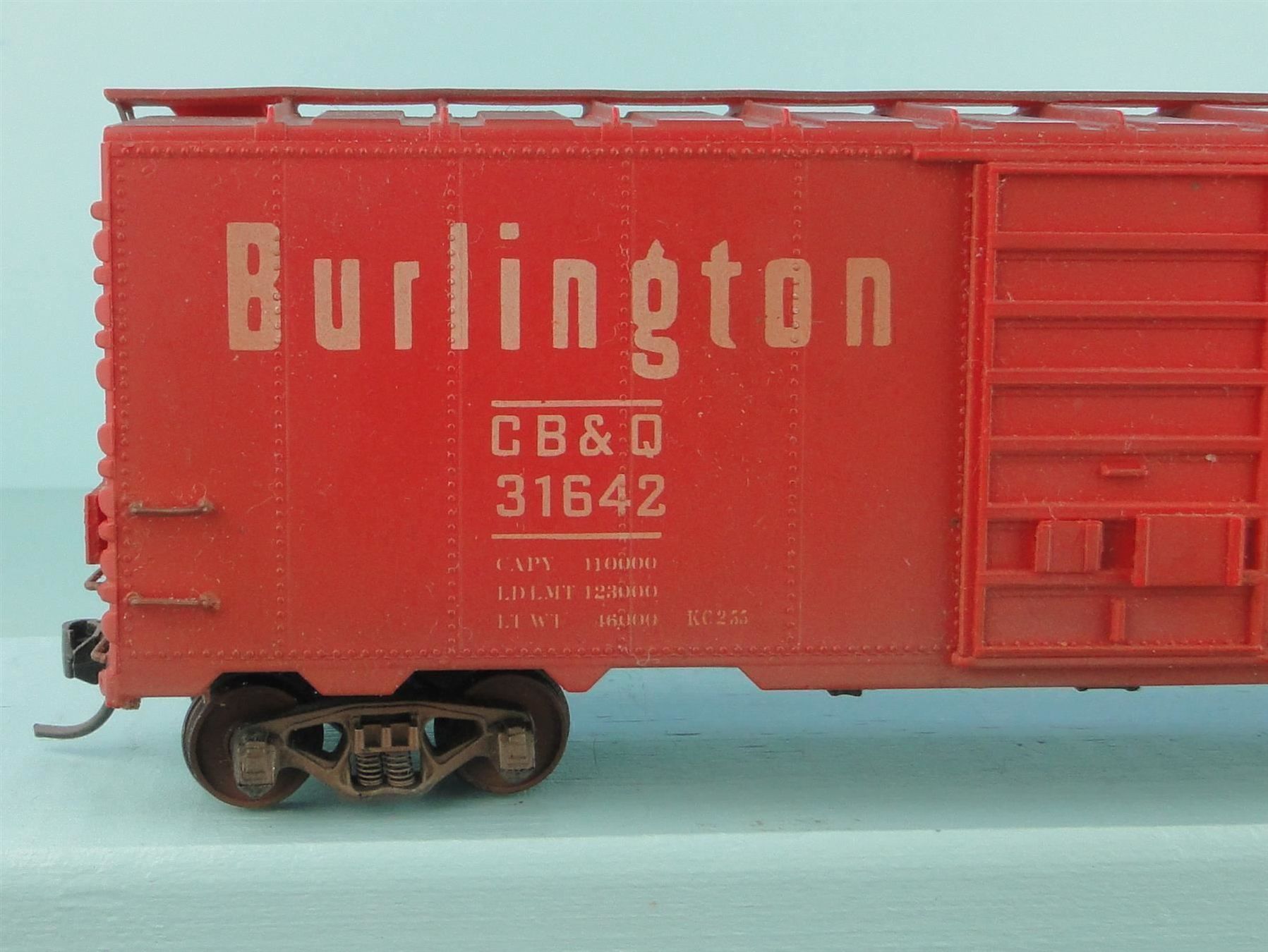 Modellini di ferrovie: C & BT Shops Burlington, Kadee – Nuovo e nell'imballaggio originale da Bülach venduto da cann11 5