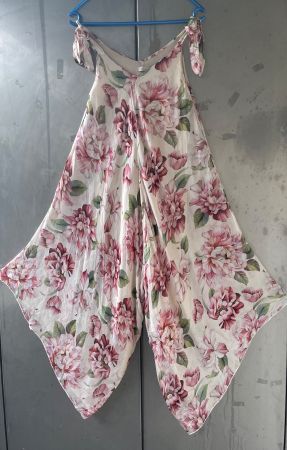 Super lässiger, edler Seiden-Jumpsuit im Lagenlook!