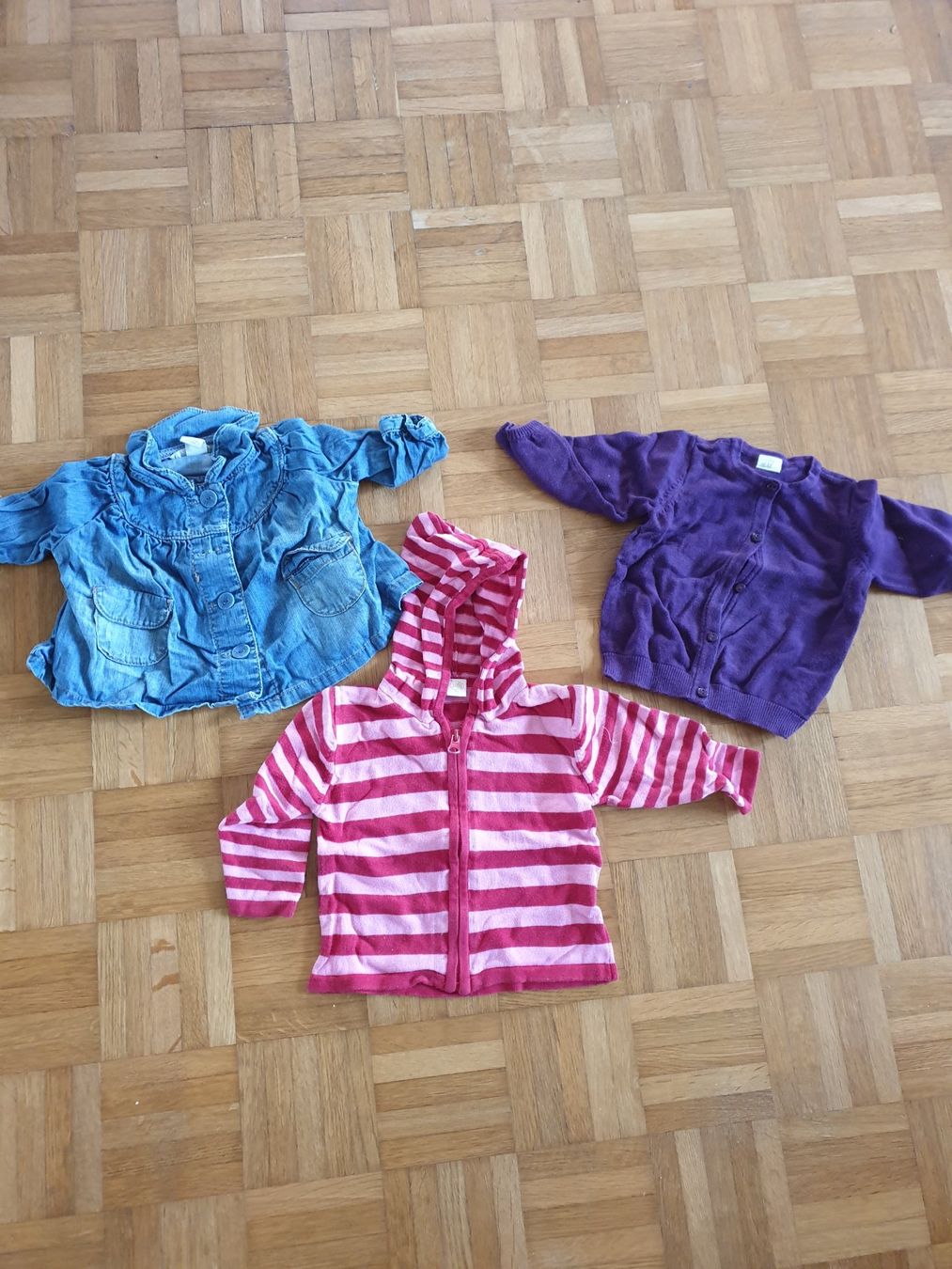 Lotti & Set di vestiti: Kleiderpaket Mädchen Grösse 74 / 35 Teile – Usato da Fulenbach venduto da Frestyle 1