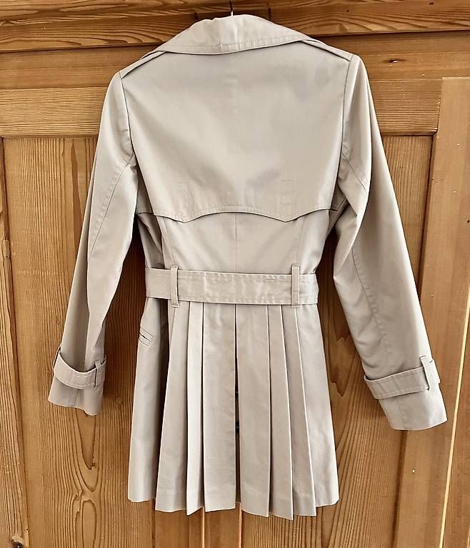 H&M Manteaux: Trenchcoat beige Grösse 36 – D'occasion à St. Niklausen LU par Mimmi86 1