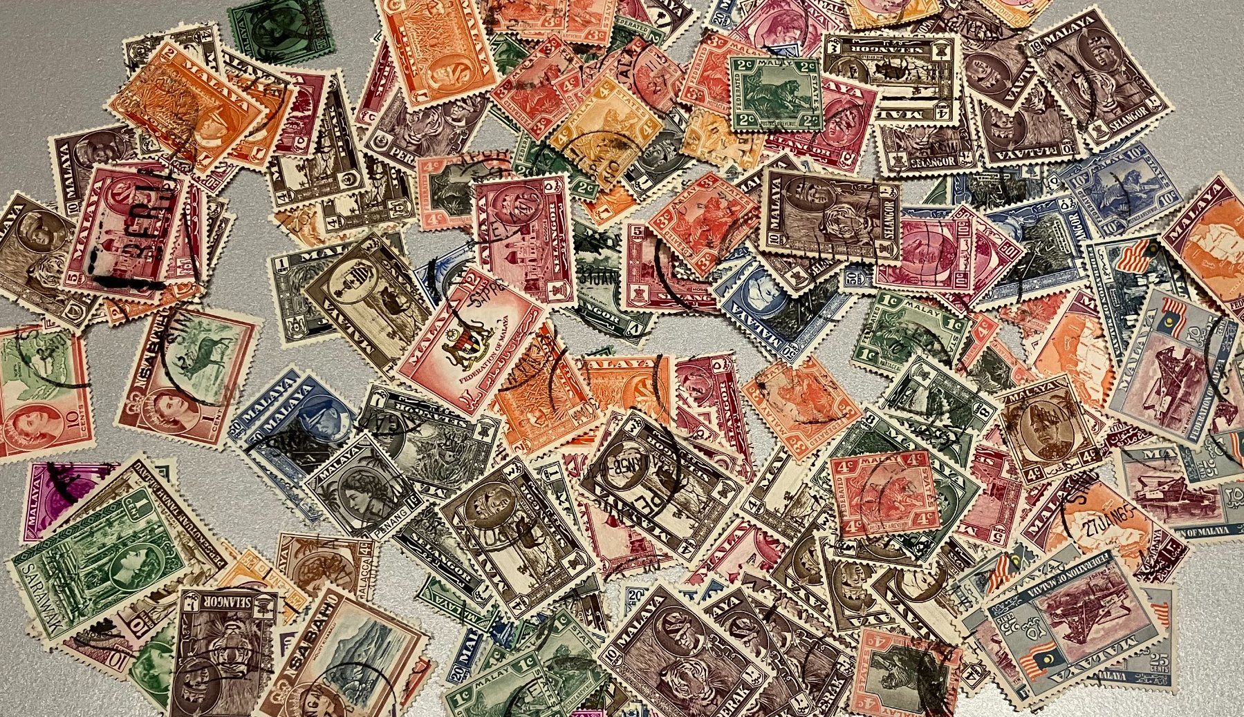 Tutti i francobolli: Malaysische Briefmarken: Auswahl / Doubletten – Usato da Eschlikon TG venduto da PhilCon