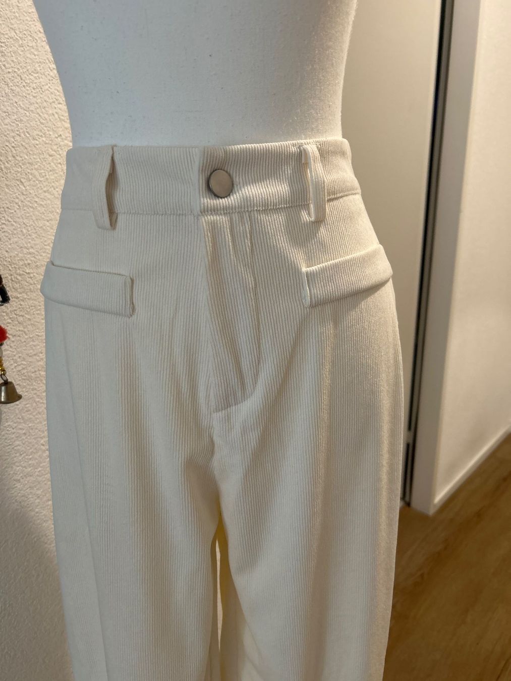 Pantaloni: Cordhose Damen Creme Gr. M – Usato da Brunnen venduto da Nala2929 3