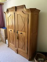 Antiker Schrank aus der Renaissance 