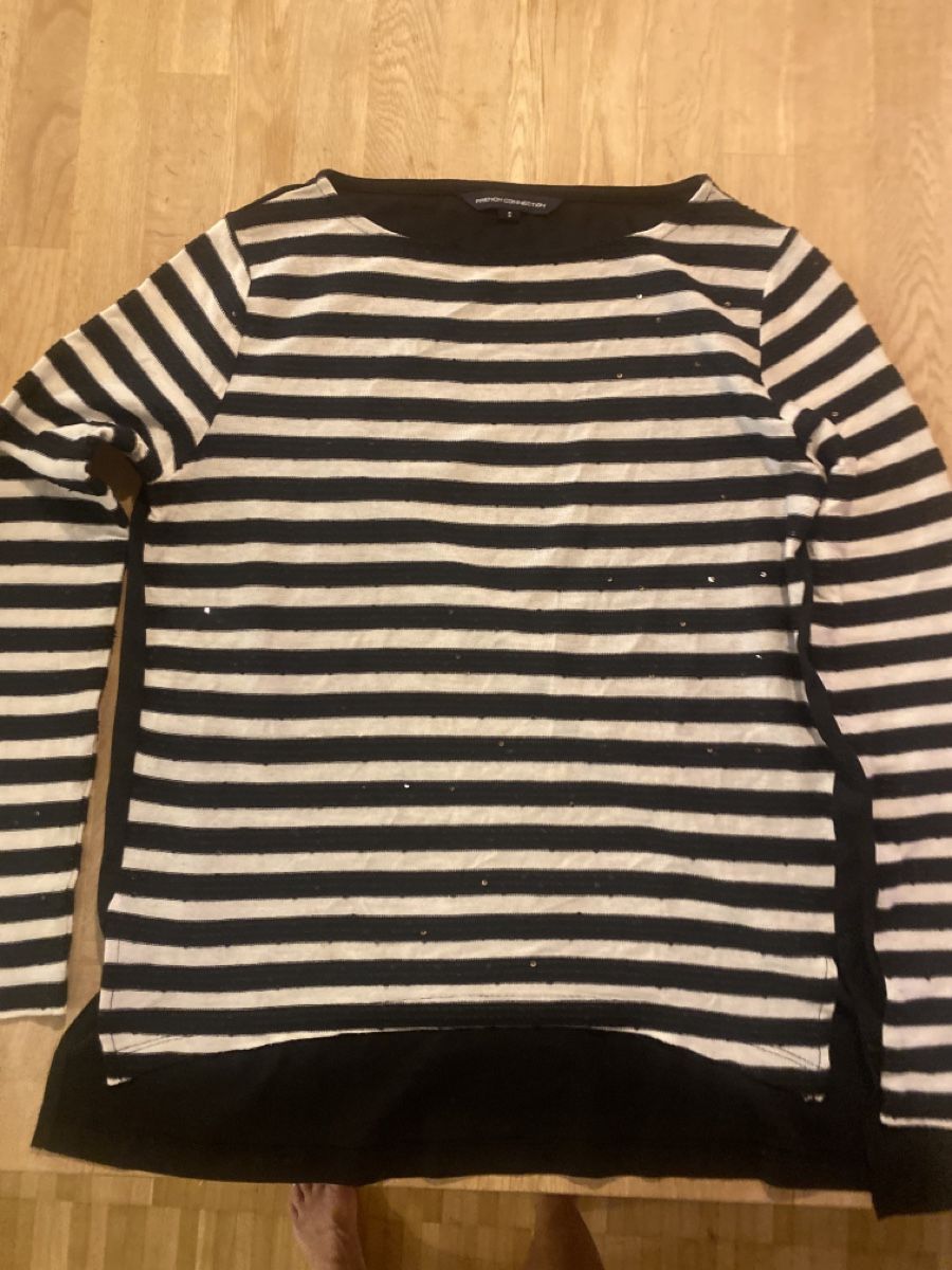 French Connection Pulls & Sweat-shirts: French Connection Striped sequined pulli – D'occasion à Zürich par maferv_23