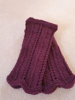 Pulswärmer handgestrickt Aubergine