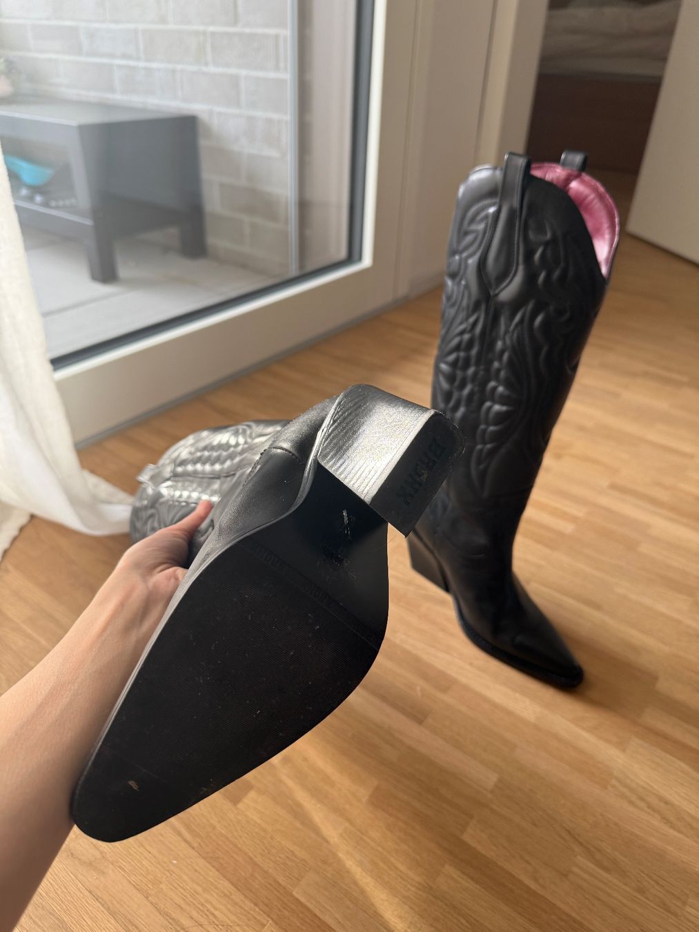 Scarpe da donna: Schwarze Cowboy Stiefel – Usato da Zürich venduto da Bianca111_ 3