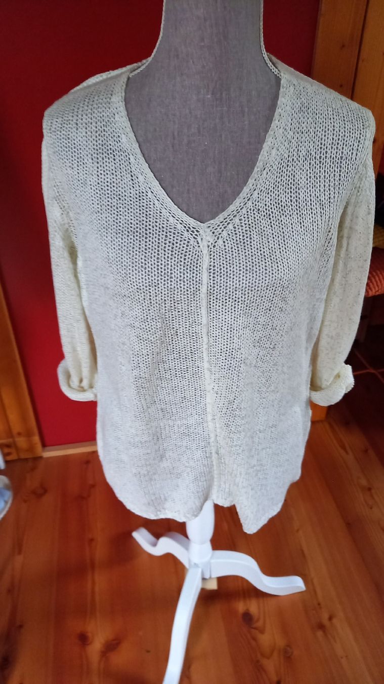 Pullover & Sweatshirts: Strickpullover CASSIS creme Grösse 42 100% Acryl – Gebraucht aus St. Gallen von Otterndorf