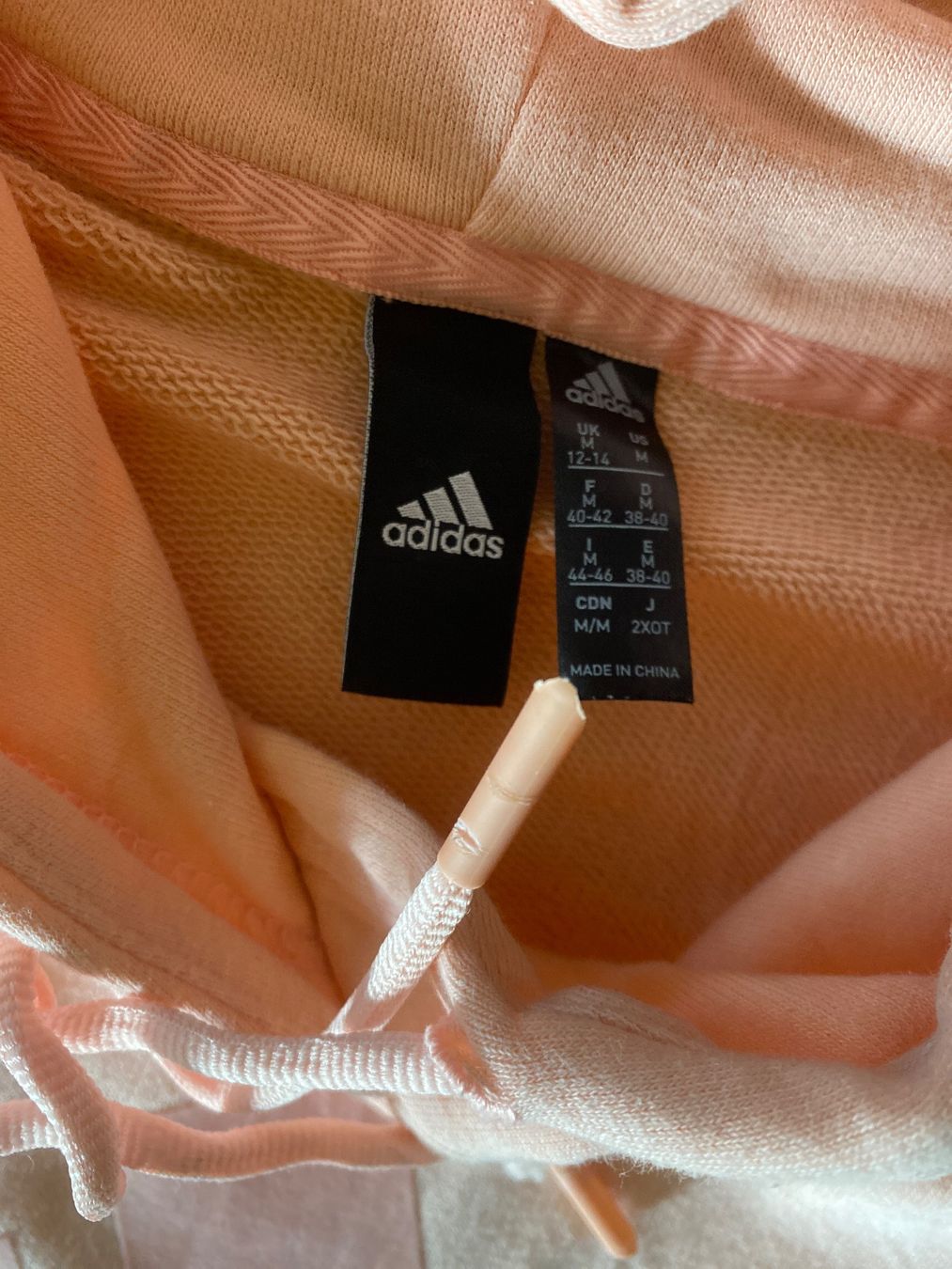 Adidas Pullover & Sweatshirts: ADIDAS KAPUZENPULLI/PULLOVER Gr.M UK12-14 lachs LONGSHIRT – Gebraucht aus Frauenfeld von Boldi46 2